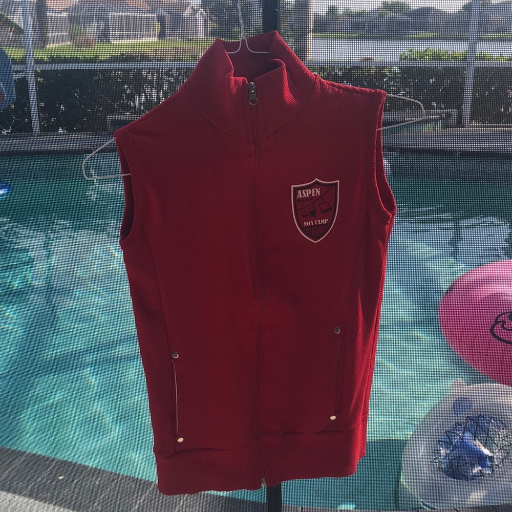 🔴 Vintage Red Vest